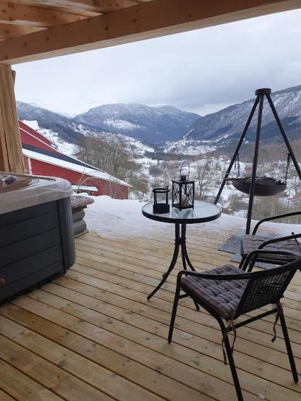 Ferienwohnung Molden 1 - Med Jacuzzi! Luster Exterior foto